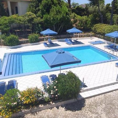 Blue White Apartments - Kefallonia Poolside Retreats 스파르티아 외부 사진