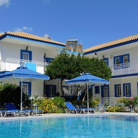 Blue White Apartments - Kefallonia Poolside Retreats 스파르티아 외부 사진