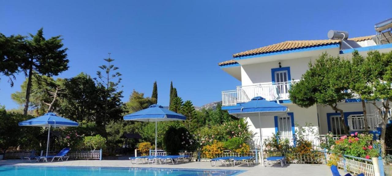 Blue White Apartments - Kefallonia Poolside Retreats 스파르티아 외부 사진