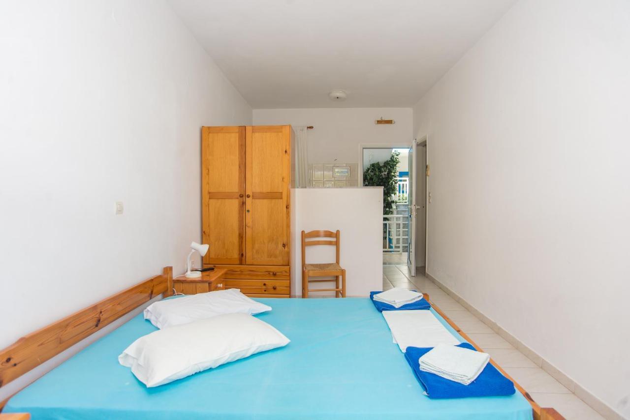Blue White Apartments - Kefallonia Poolside Retreats 스파르티아 외부 사진