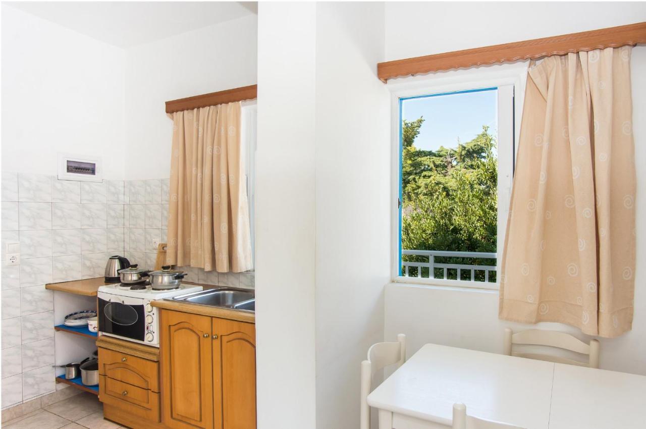 Blue White Apartments - Kefallonia Poolside Retreats 스파르티아 외부 사진